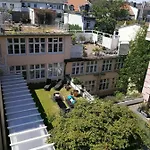 Living Am Carlsplatz