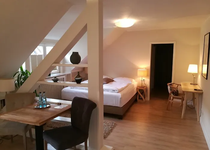 Living Am Carlsplatz