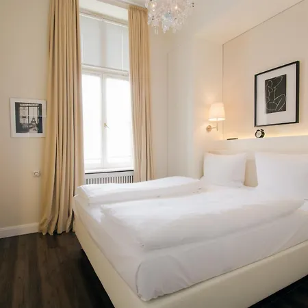 Aparthotel Living Am Carlsplatz