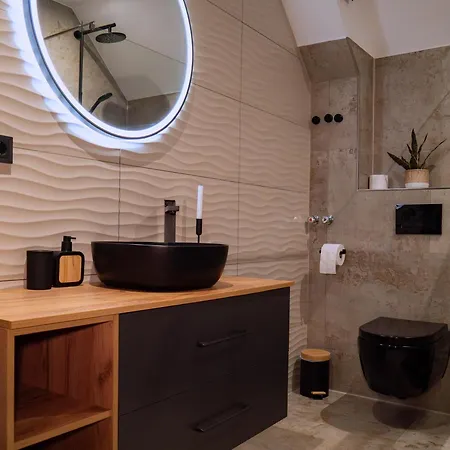 Living Am Carlsplatz