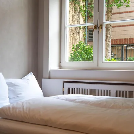 Living Am Carlsplatz