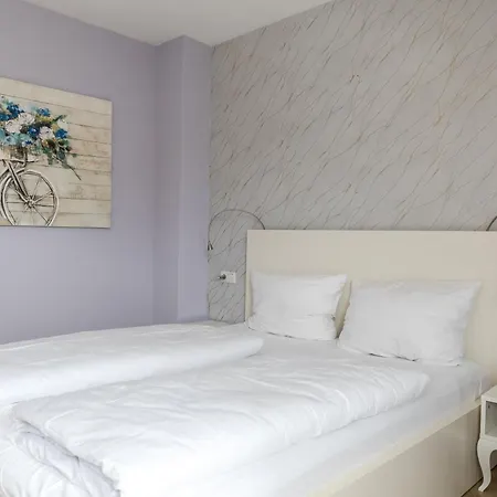 Apartment Living Am Carlsplatz *