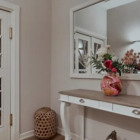 Living Am Carlsplatz Apartment
