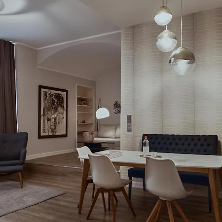 Living Am Carlsplatz Apartment