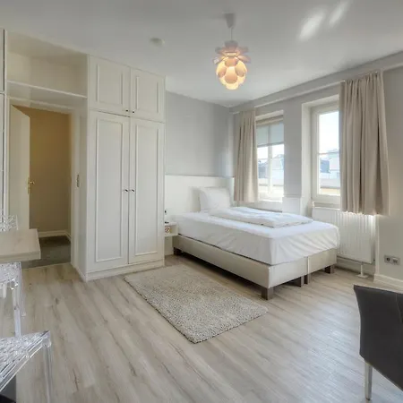 Living Am Carlsplatz Aparthotel Dusseldorf