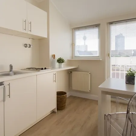 Aparthotel Living Am Carlsplatz 4*