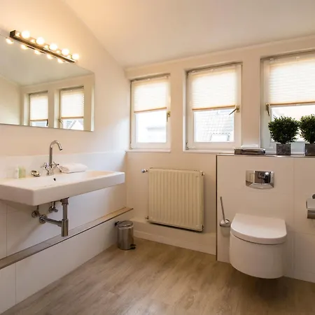 Aparthotel Living Am Carlsplatz 4*