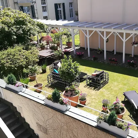 Living Am Carlsplatz