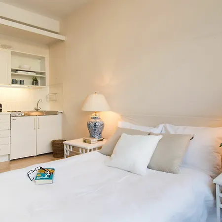 Aparthotel Living Am Carlsplatz 4*