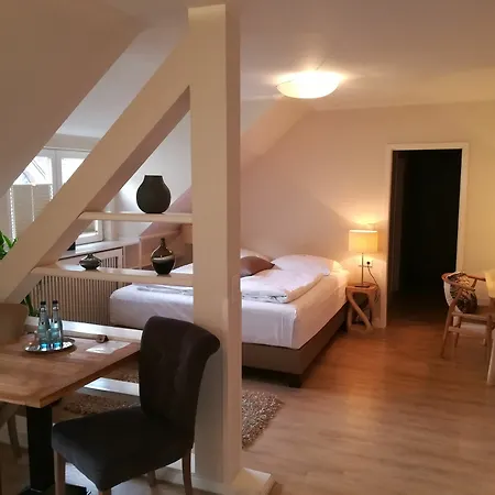 Living Am Carlsplatz