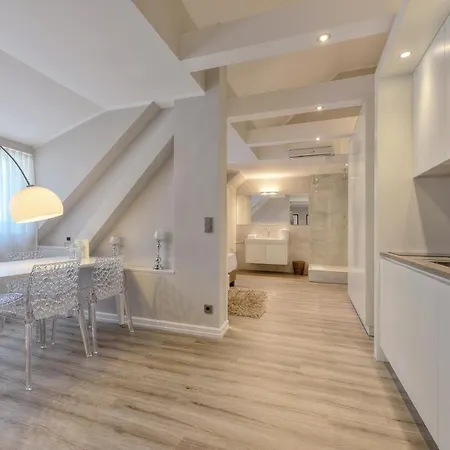 Aparthotel Living Am Carlsplatz