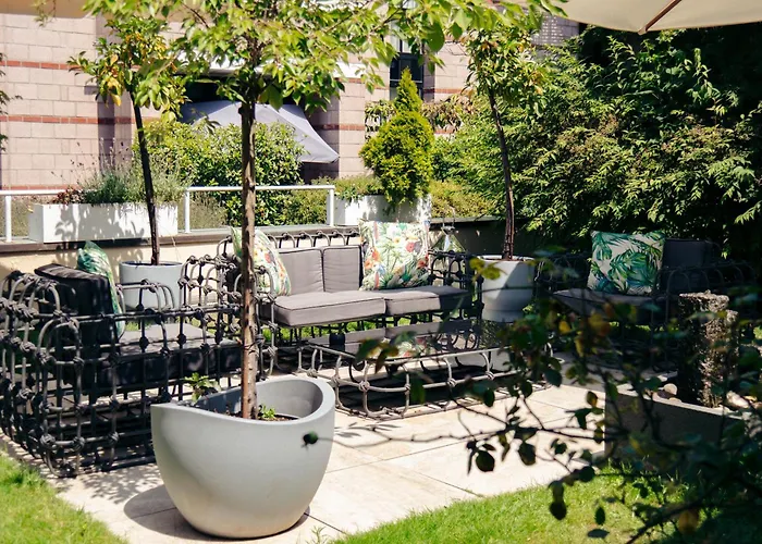 Living Am Carlsplatz