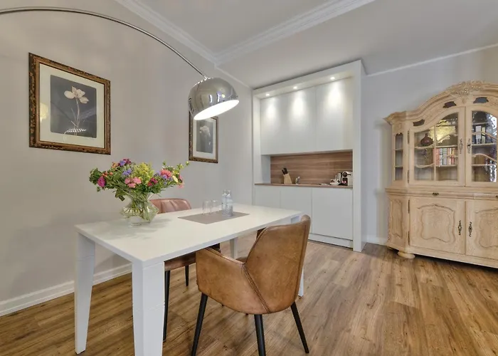 Living Am Carlsplatz