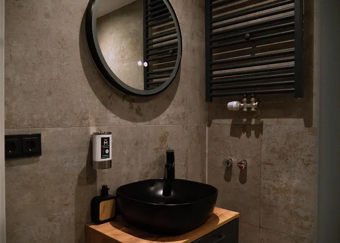 Living Am Carlsplatz