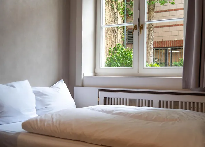 Living Am Carlsplatz