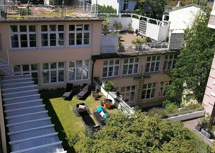 Living Am Carlsplatz